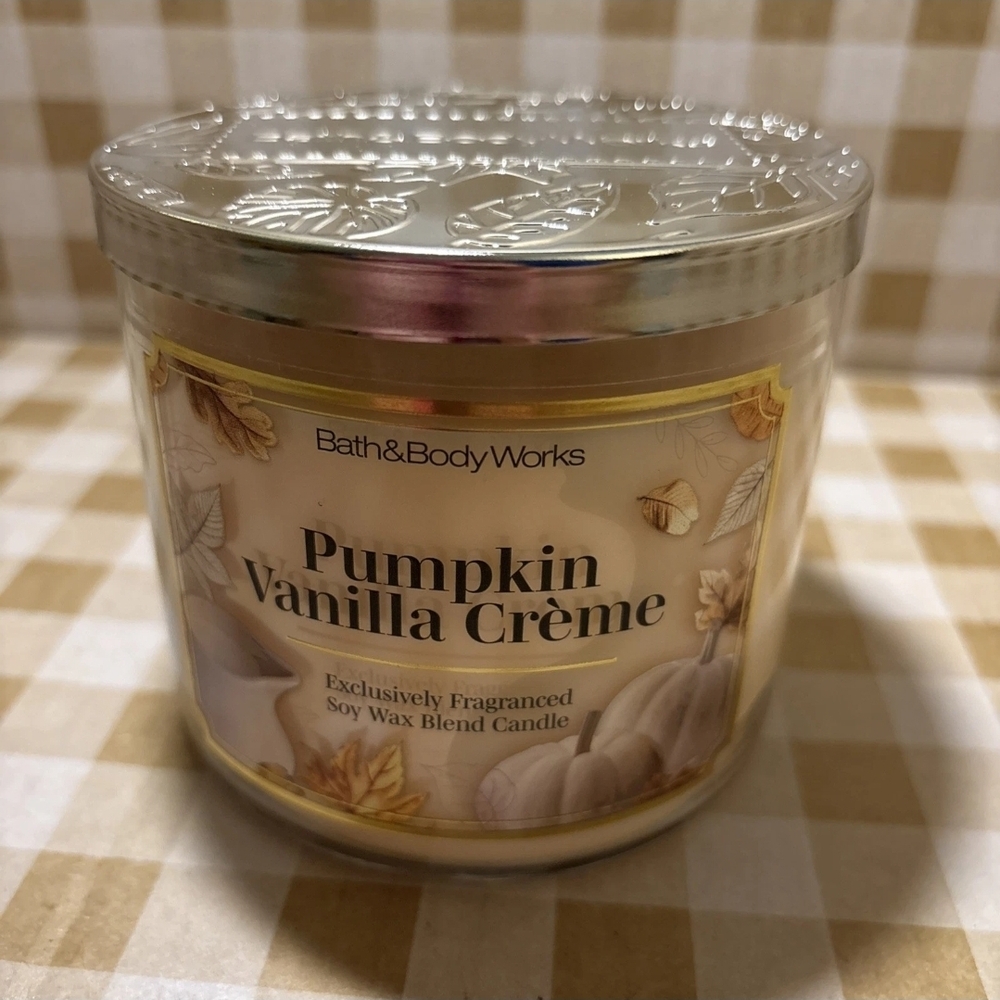 Bath & Body Works Pumpkin Vanilla Crème Scented Candle